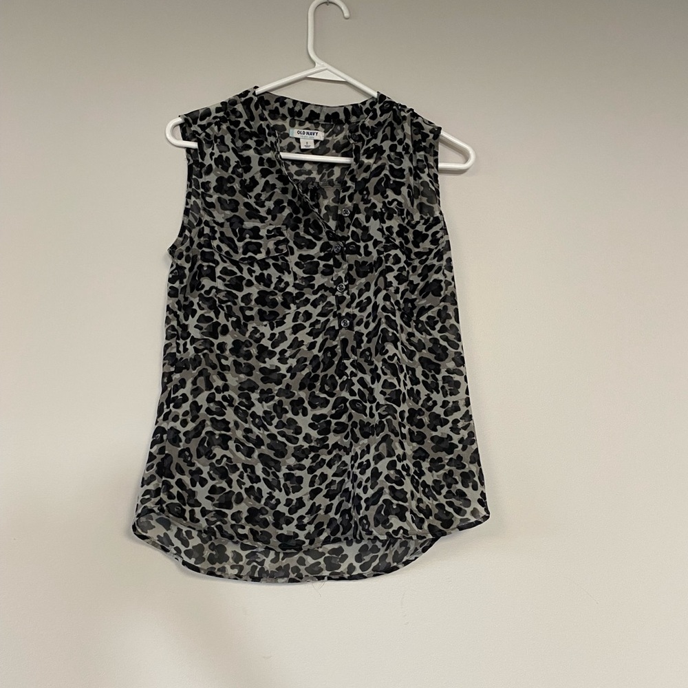 Old Navy flowy top